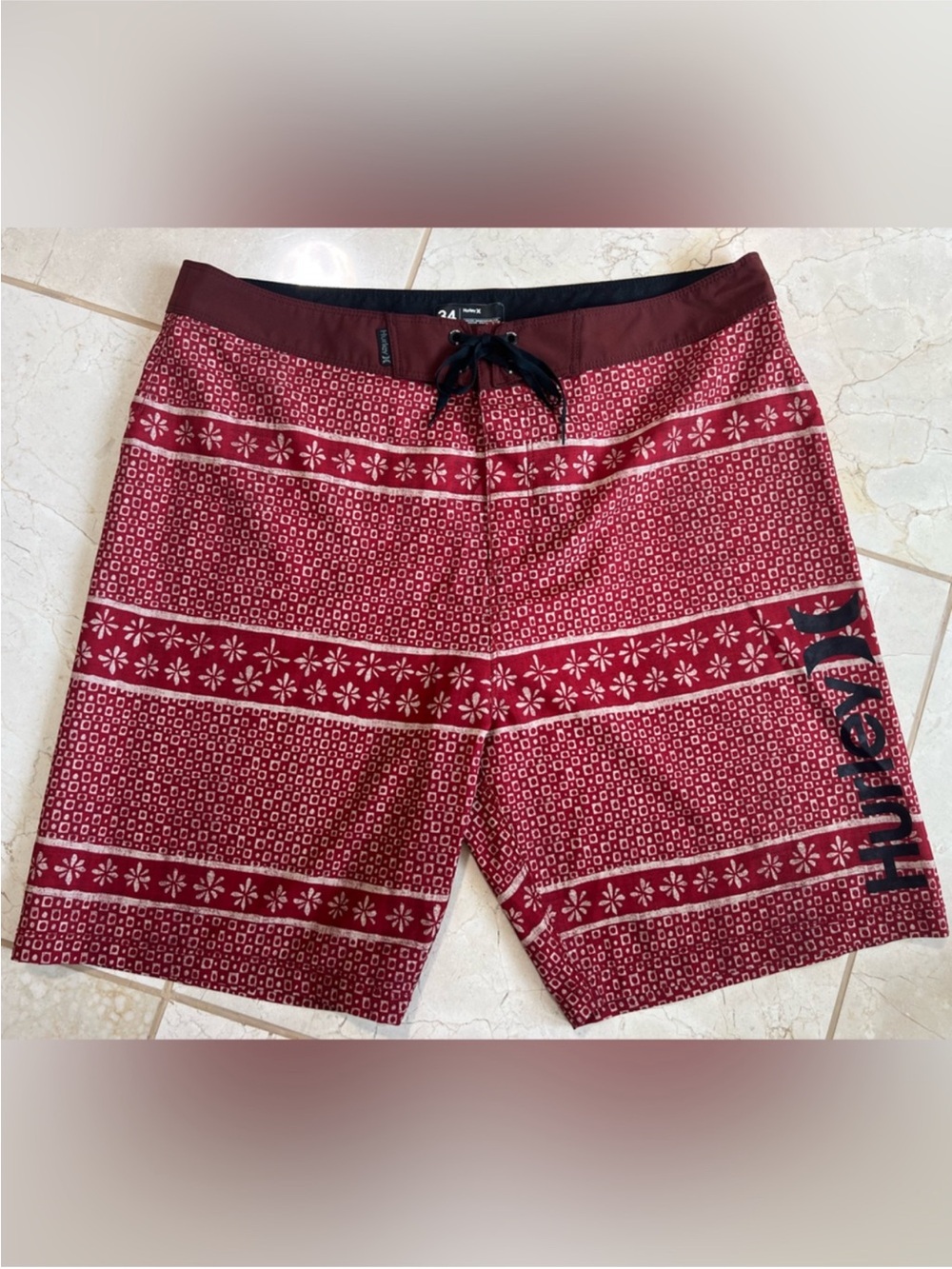 Hurley Mens Boardshorts Size 34 Red Burgundy Black Geometric Striped Swim Trunks